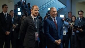 Смотреть на Лордфильм 2.0 Сериал Карточный домик 2013